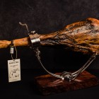 Jamón de Bellota 100% Ibérico, Maextre. Incluye una pieza de REGALO de chorizo y otra de salchichón de bellota 100% ibérico (300gr aprox cada una) 